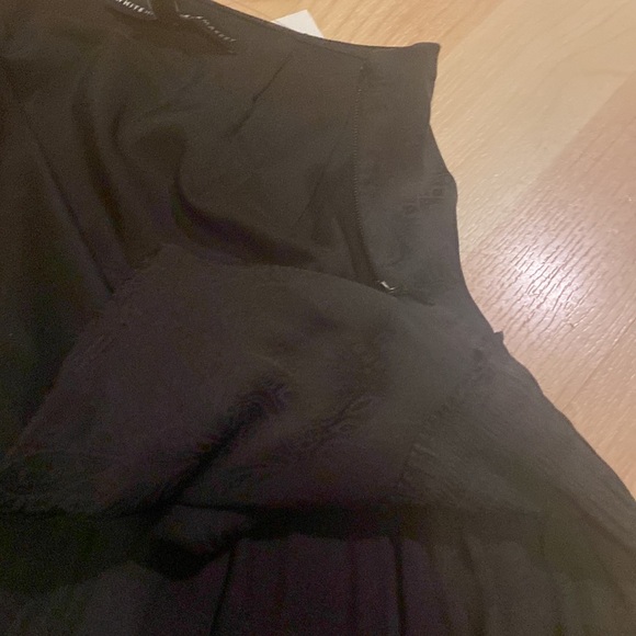 White House Black Market Black Flirty Mini‎ skirt Women’s size 4 NWT - Picture 6 of 8